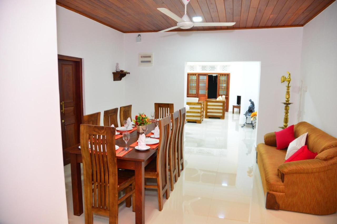 Bed and Breakfast Sunshine Greens Hikkaduwa Exterior foto